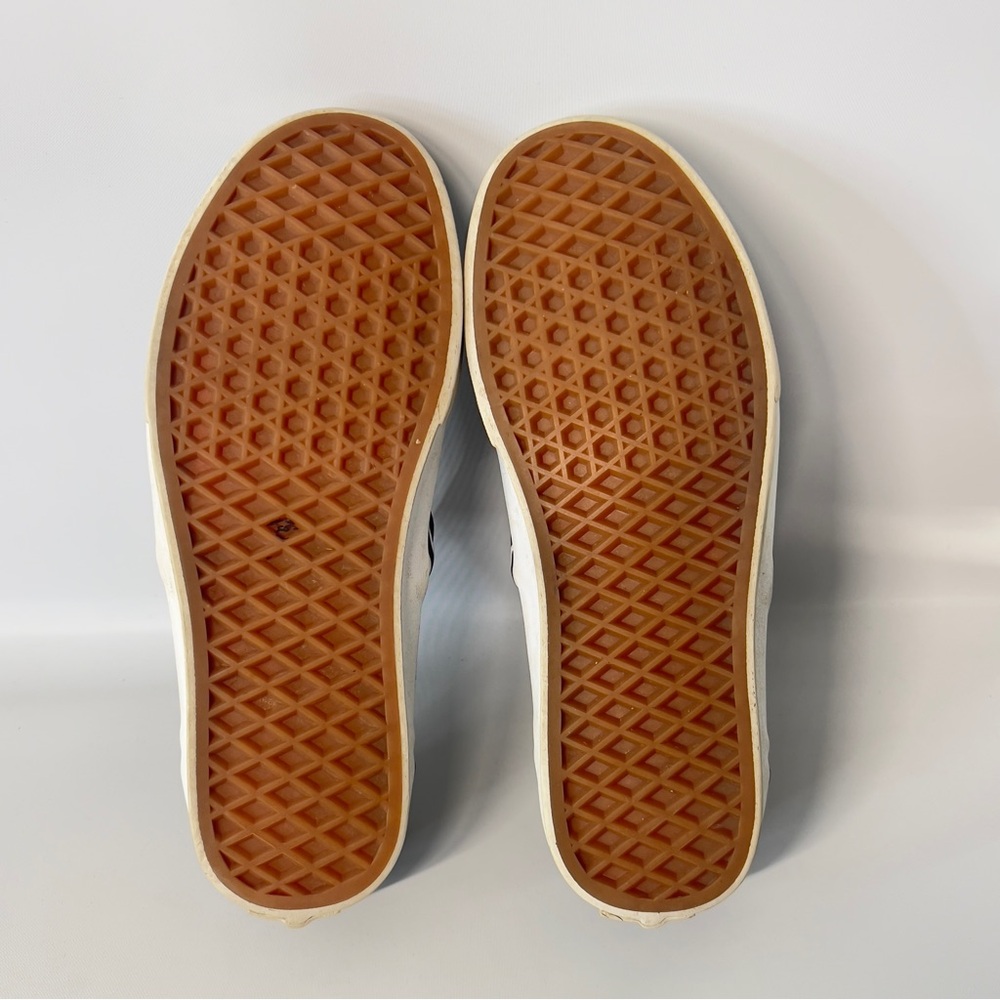 Vans Women’s 7.5 Gray Tropical Leaf Patterned Slip-On Shoes - Picture 9 of 10